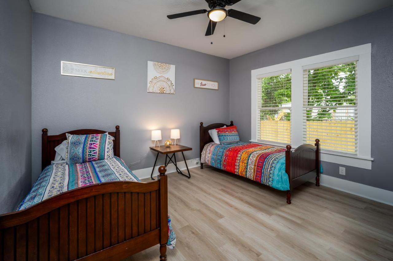 Spacious Home Near Downtown Σαν Αντόνιο Εξωτερικό φωτογραφία